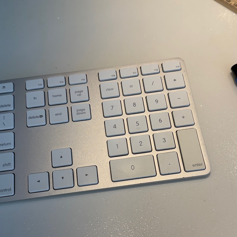Apple Keyboard USB connection - Picture 9 of 9
